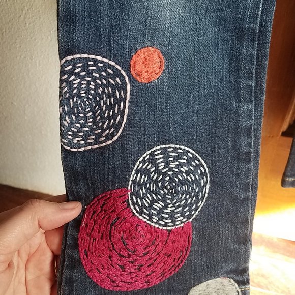 Girls Toddler Gap Denim Jeans w- Embroidery - Picture 4 of 6